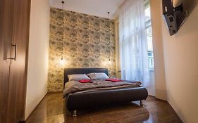 Elegant Fashionstreet Apartment